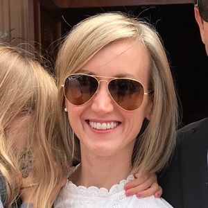 Meet your Posher, Brooke